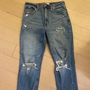 Abercrombie & Fitch Ultra High Rise Ankle Straight Jean